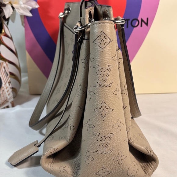 Louis Vuitton Sevres Mahina - Picture 4 of 16